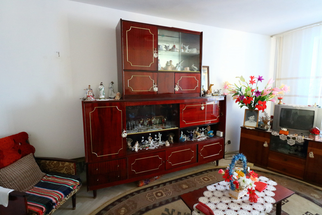 Apartament 2 camere, Trivale, cu balcon