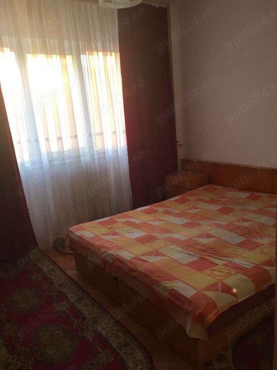 Apartament doua camere, ultracentral, etajul doi