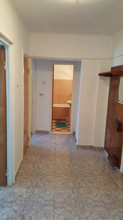 Apartament doua camere, ultracentral, etajul doi