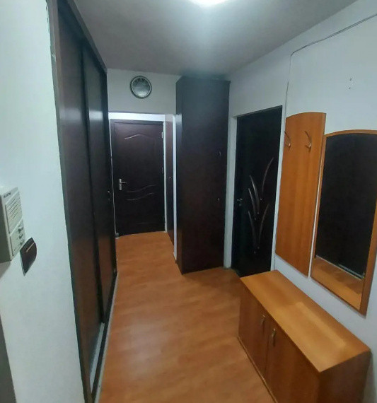 Apartament 3 camere, etajul 3, zona Kaufland Craiovei