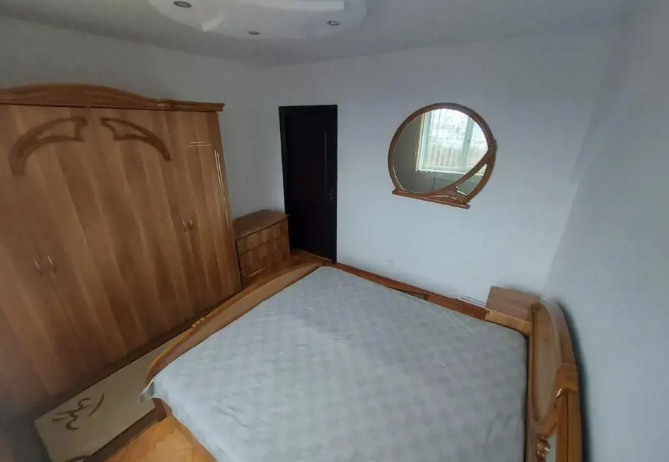 Apartament 3 camere, etajul 3, zona Kaufland Craiovei