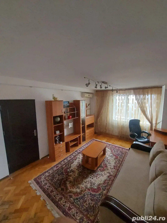 Apartament 3 camere, etajul 3, zona Kaufland Craiovei