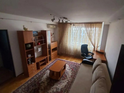 Apartament 3 camere, etajul 3, zona Kaufland Craiovei