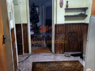 Apartament 4 camere, Trivale, necesita renovare