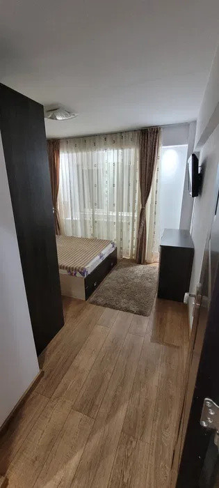 Apartament ultrafinisat, 3 camere, Exercitiu