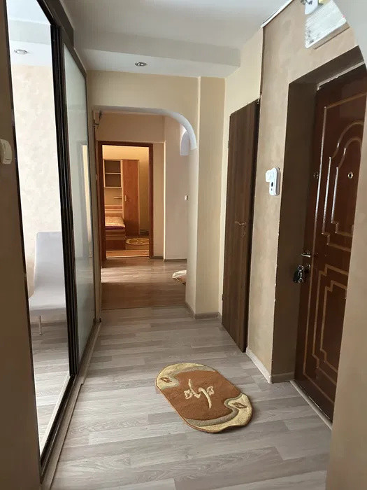 Apartament 3 camere, decomandat, Prundu