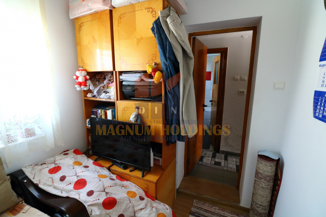Casa doua camere plus garaj, Mosoaia, Hintesti, 6 km de Pitesti