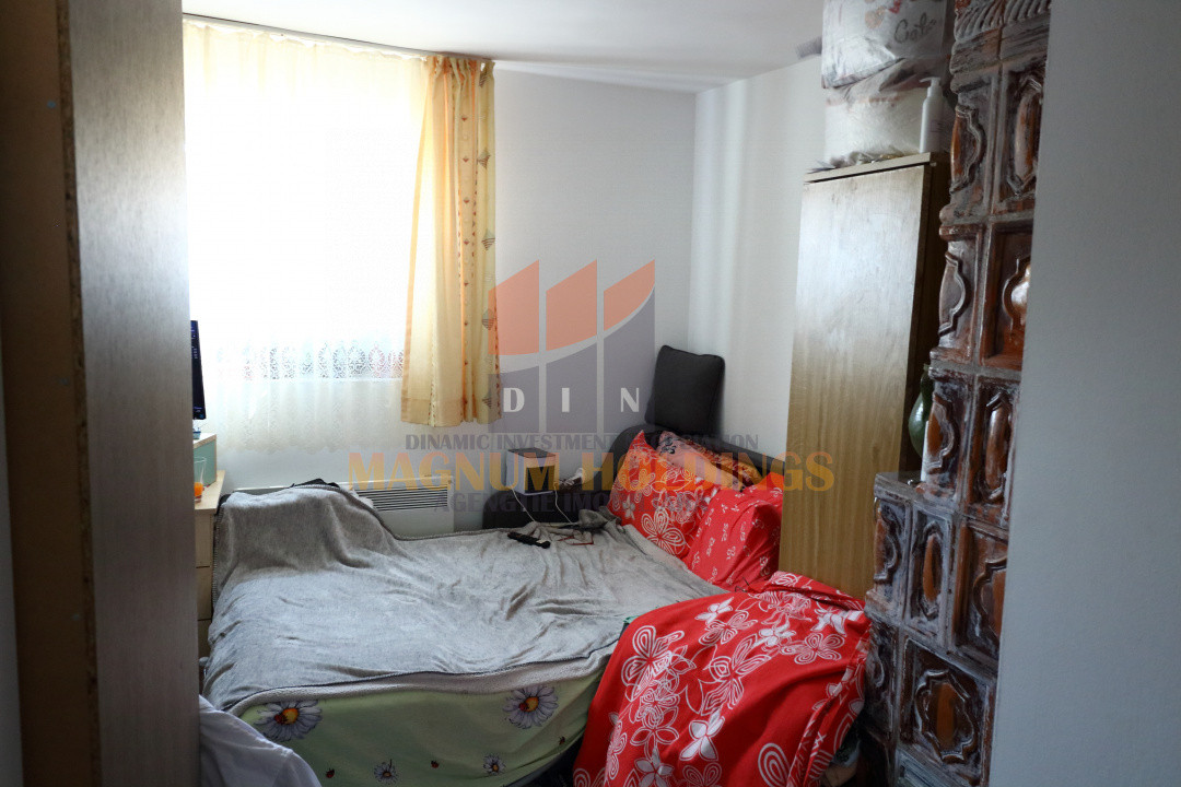 Casa doua camere plus garaj, Mosoaia, Hintesti, 6 km de Pitesti
