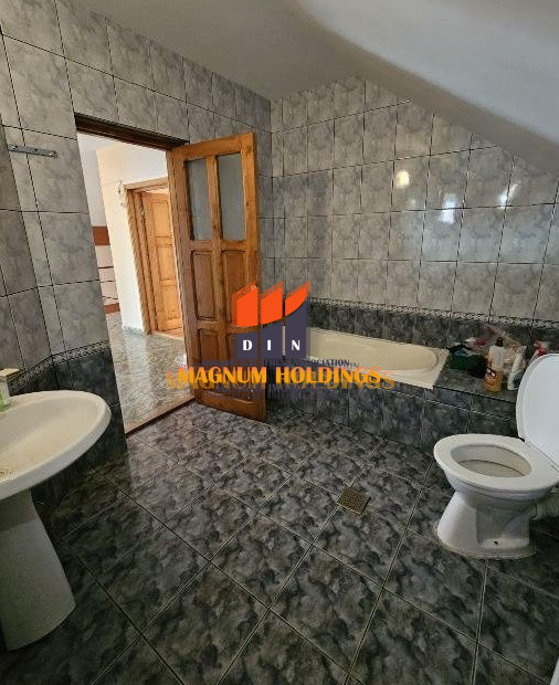 Vila 4 camere, suprafata 150mp, 400 mp teren, Pitesti, Teilor