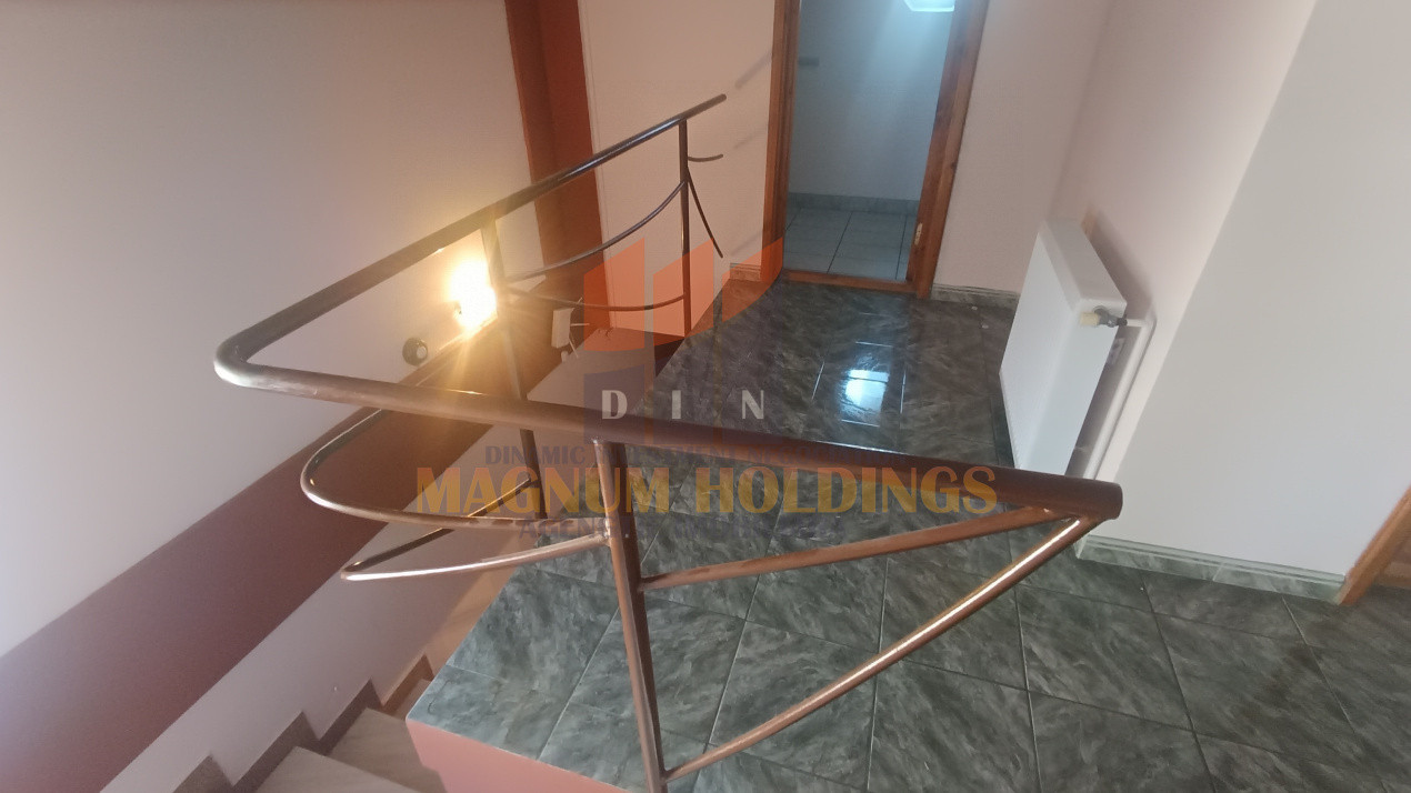 Vila 4 camere, suprafata 150mp, 400 mp teren, Pitesti, Teilor