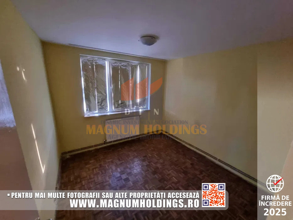 Apartament 3 camere, Trivale, cu balcon