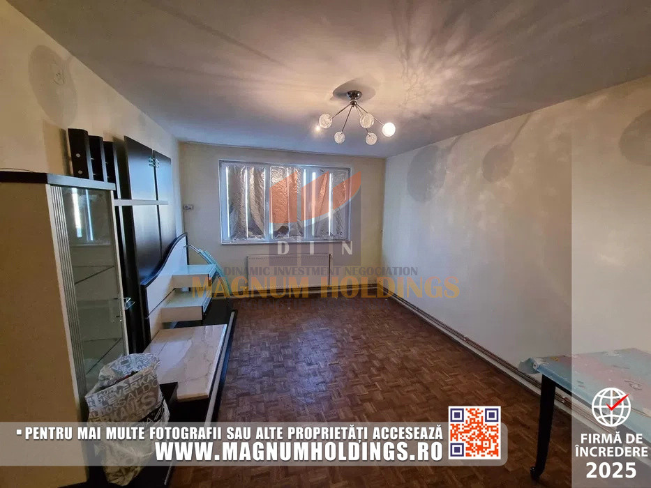 Apartament 3 camere, Trivale, cu balcon