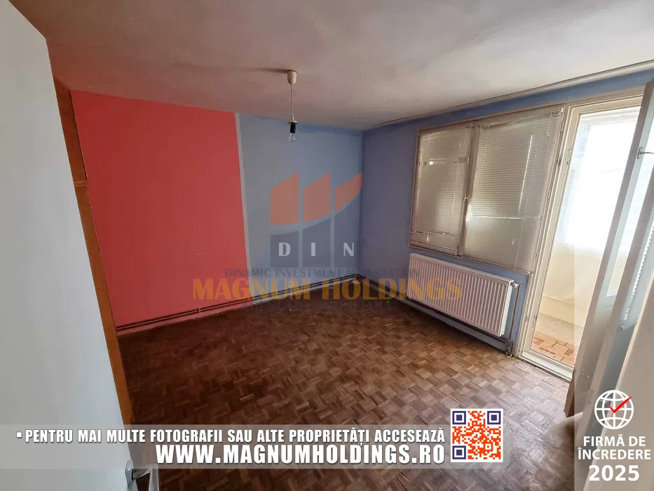 Apartament 3 camere, Trivale, cu balcon
