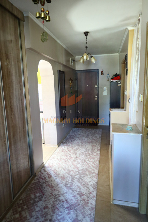 Vila 200 mp construiti si 1000 mp teren, Darmanesti, 15km de Pitesti