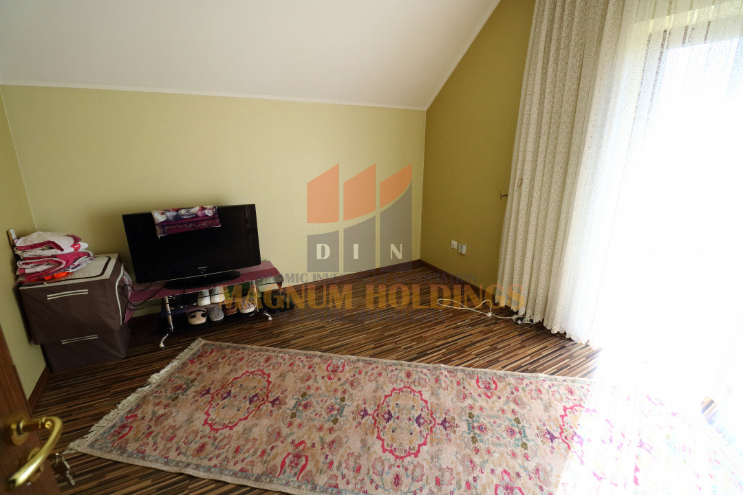 Vila 200 mp construiti si 1000 mp teren, Darmanesti, 15km de Pitesti