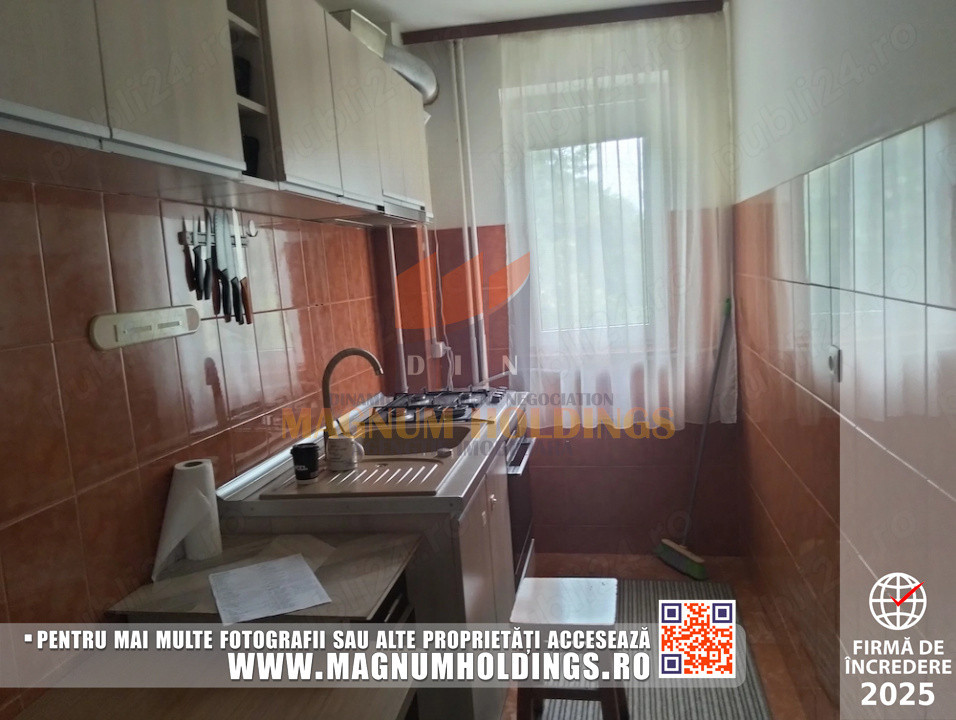 Apartament 3 camere, Trivale, etajul 2