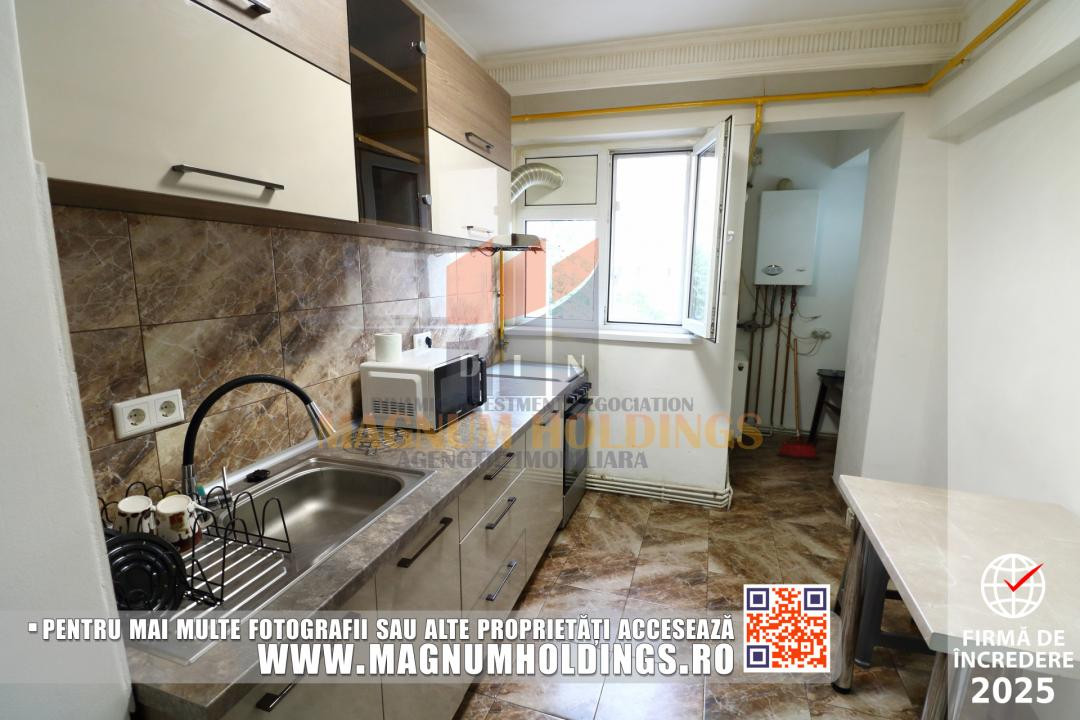 Apartament 3 camere, Nord, etajul 3, cu balcon