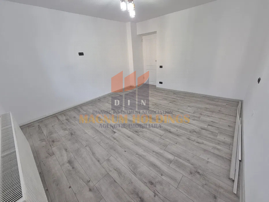 Apartament 2 camere, studio, central, etajul 1