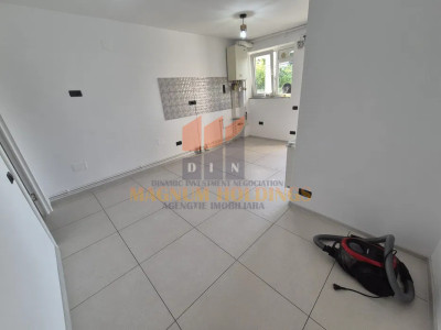 Apartament 2 camere, studio, central, etajul 1