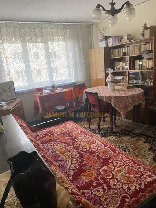 Apartament trei camere, Banat, etajul 1, plus boxa