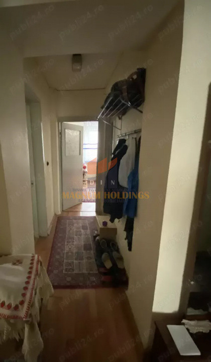 Apartament trei camere, Banat, etajul 1, plus boxa