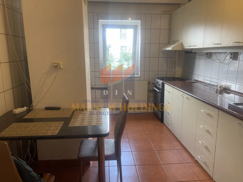Apartament 3 camere, Popa-Sapca, etajul 2