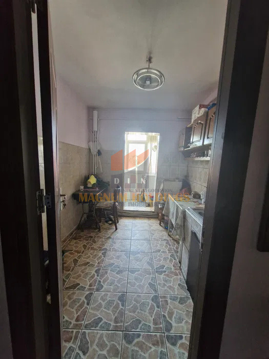 Apartament 2 camere, Trivale, centrala, izolat