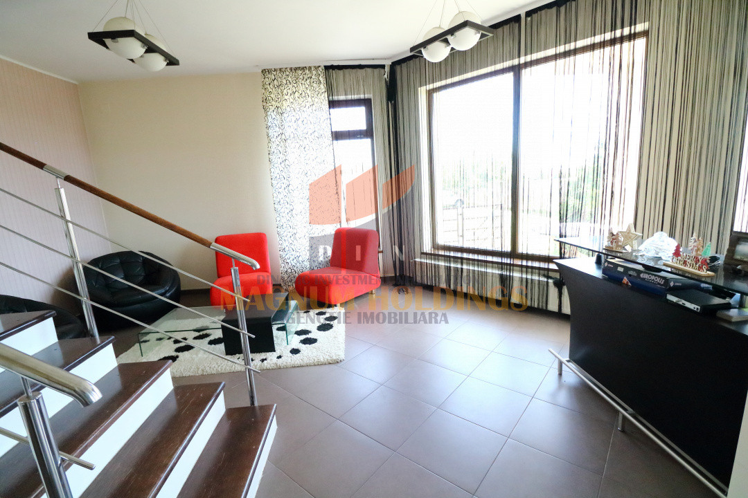 Casa Hintesti, 3 km de oras, 300 mp construiti, piscina, terasa