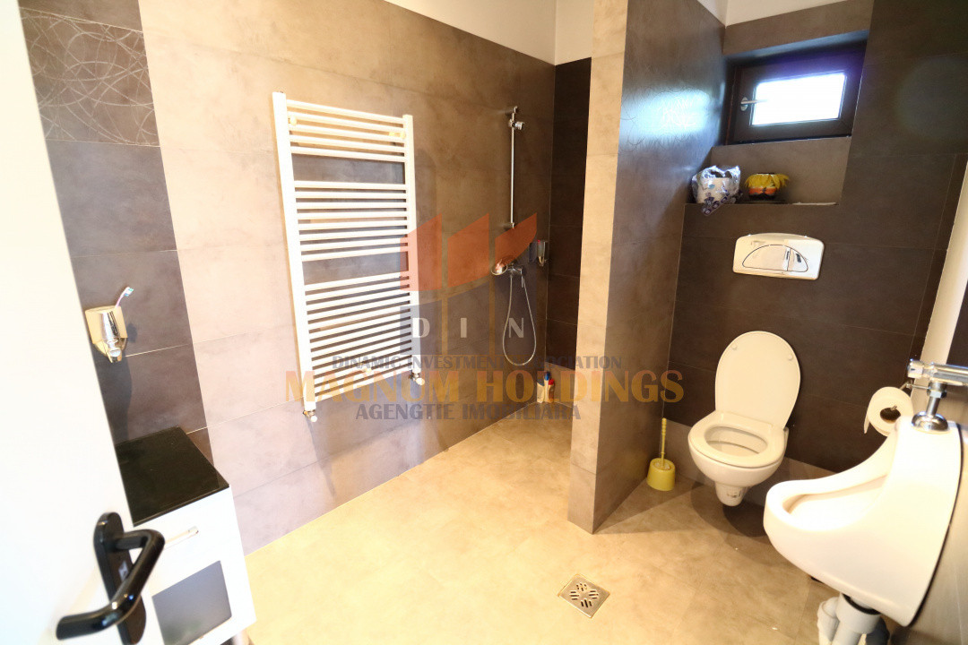 Casa Hintesti, 3 km de oras, 300 mp construiti, piscina, terasa