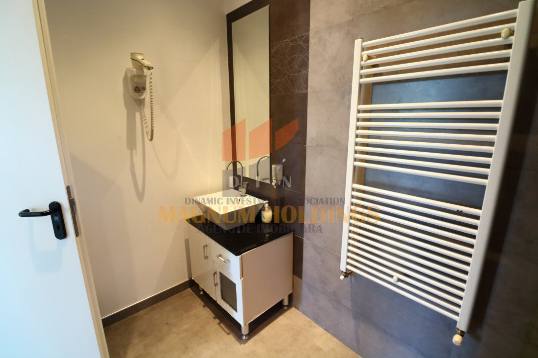 Casa Hintesti, 3 km de oras, 300 mp construiti, piscina, terasa
