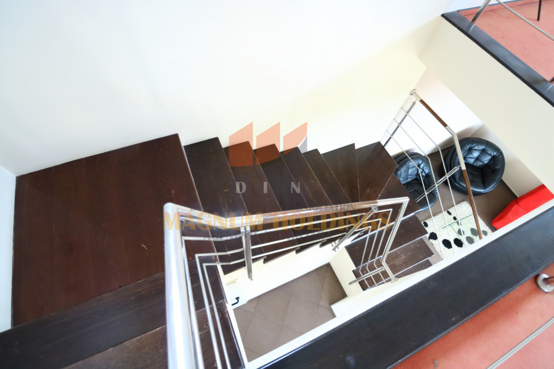 Casa Hintesti, 3 km de oras, 300 mp construiti, piscina, terasa