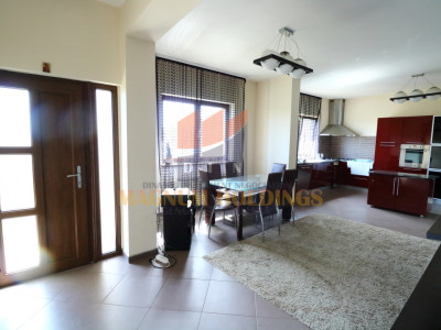 Casa Hintesti, 3 km de oras, 300 mp construiti, piscina, terasa