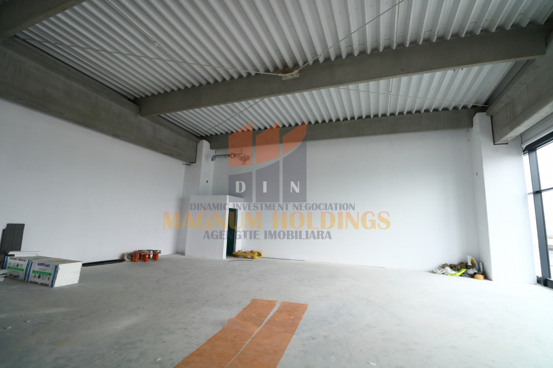 Spatiu comercial, etajul 1, necompartimentat, 213 mp