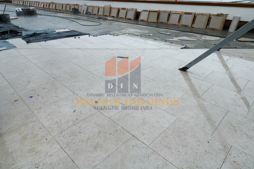 Spatiu comercial, etajul 1, necompartimentat, 213 mp