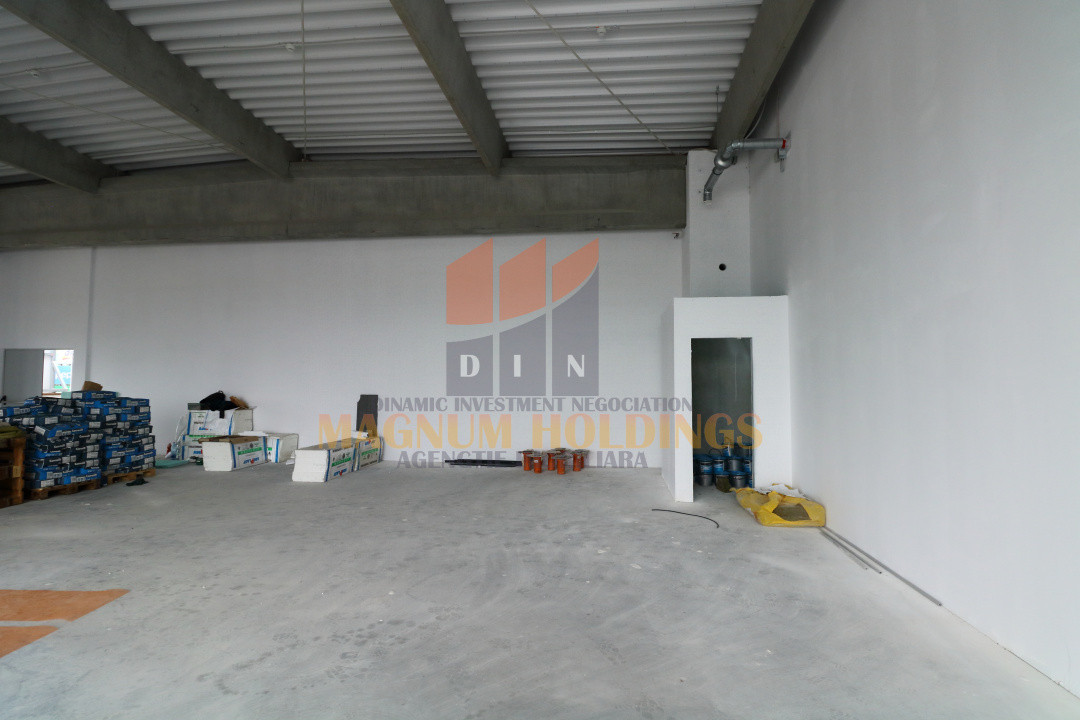 Spatiu comercial, etajul 1, necompartimentat, 213 mp