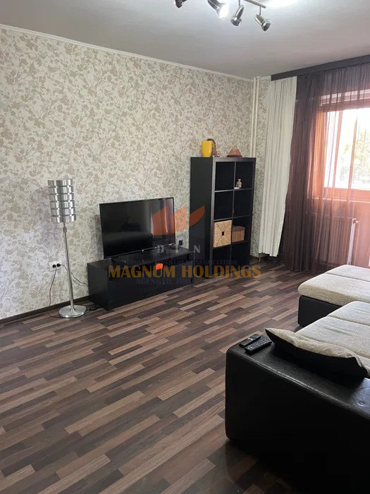 Apartament 2 camere, Fratii Golesti, 3 balcoane, etajul 2