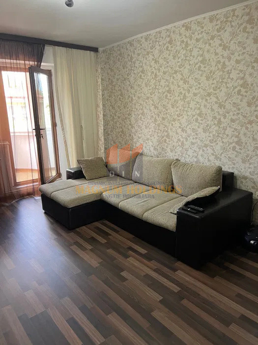 Apartament 2 camere, Fratii Golesti, 3 balcoane, etajul 2