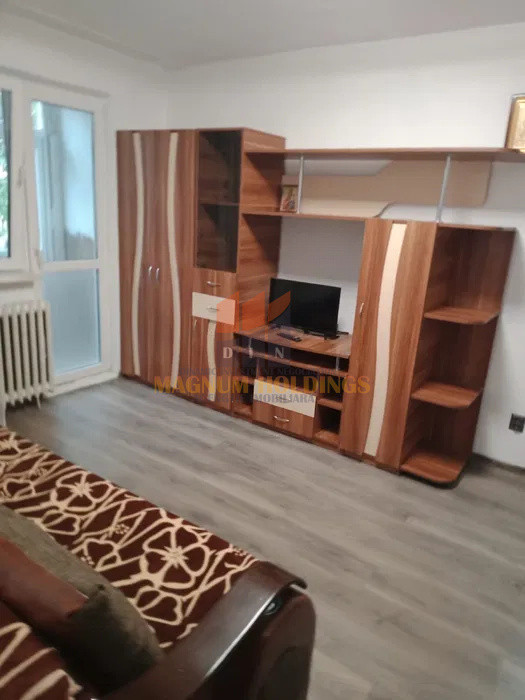 Apartament 2 camere, Tivale, parter, cu balcon