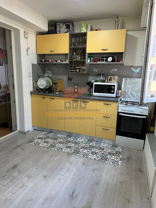 Apartament 2 camere, Razboieni, etajul 1