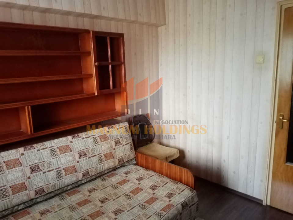 Apartament 3 camere, Nord, etajul 3