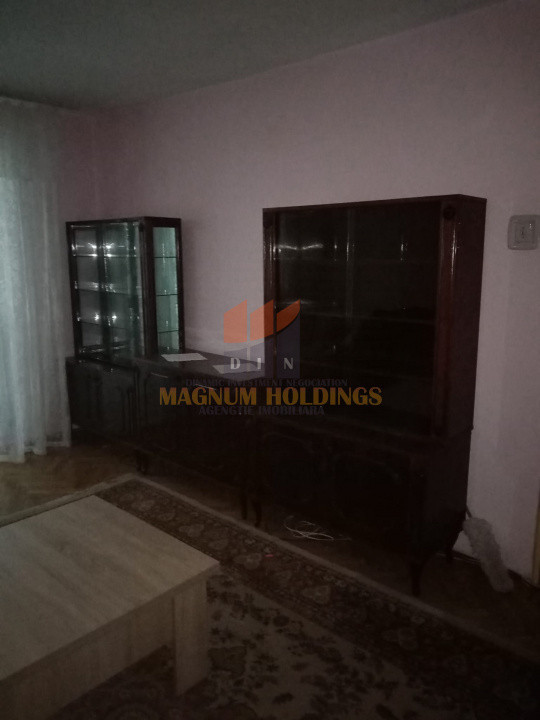 Apartament 3 camere, Nord, etajul 3