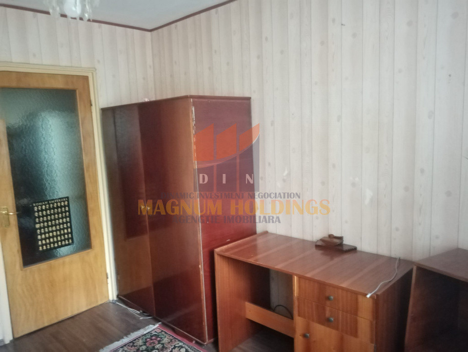 Apartament 3 camere, Nord, etajul 3