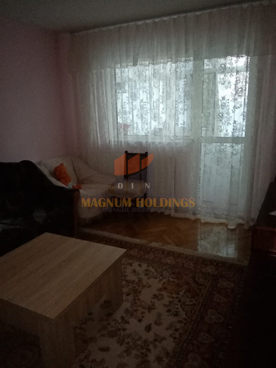 Apartament 3 camere, Nord, etajul 3
