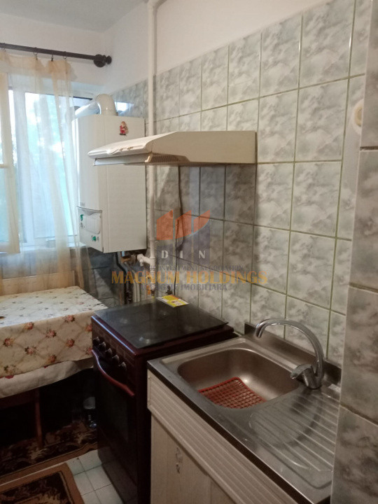Apartament 3 camere, Nord, etajul 3
