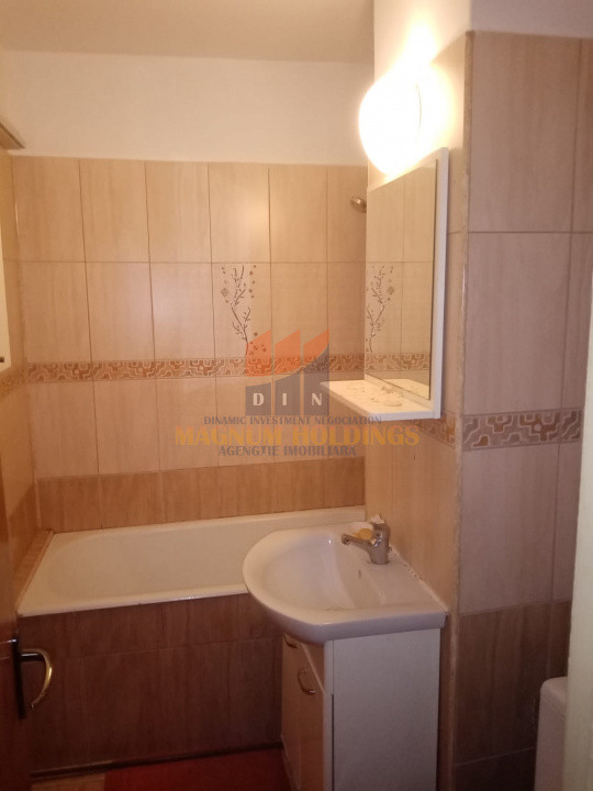 Apartament 3 camere, Nord, etajul 3