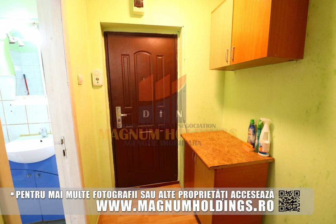 Garsoniera etajul 1, Prundu, Academica