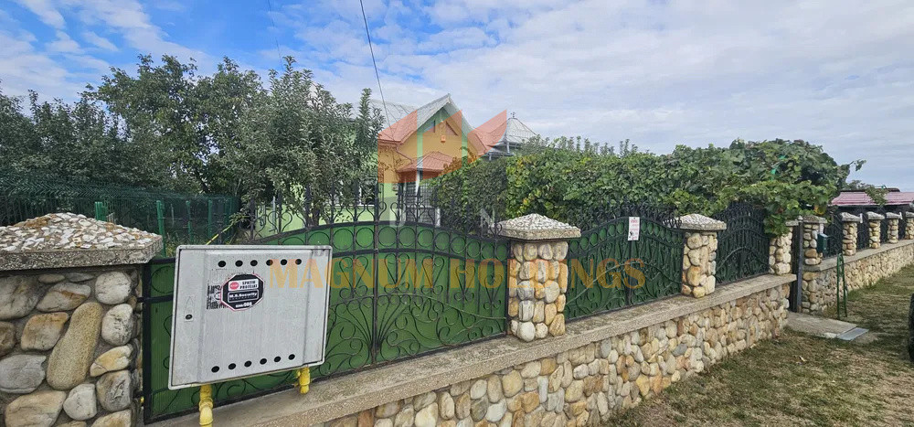 Casa 3 camere, Bradu, 750 mp teren