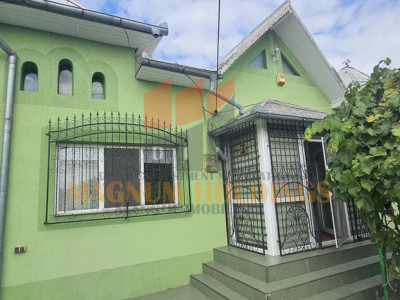 Casa 3 camere, Bradu, 750 mp teren