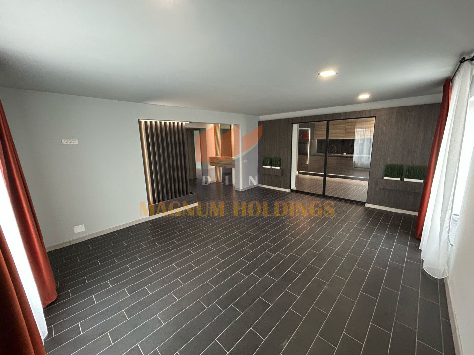 Casa tip mediteranean, parter, Smeura