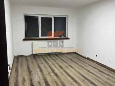 Apartament 3 camere, Nord, parter, pretabil birouri/spatiu comercial
